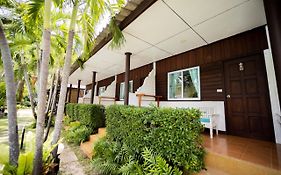 Assava Dive Resort - Sha Plus